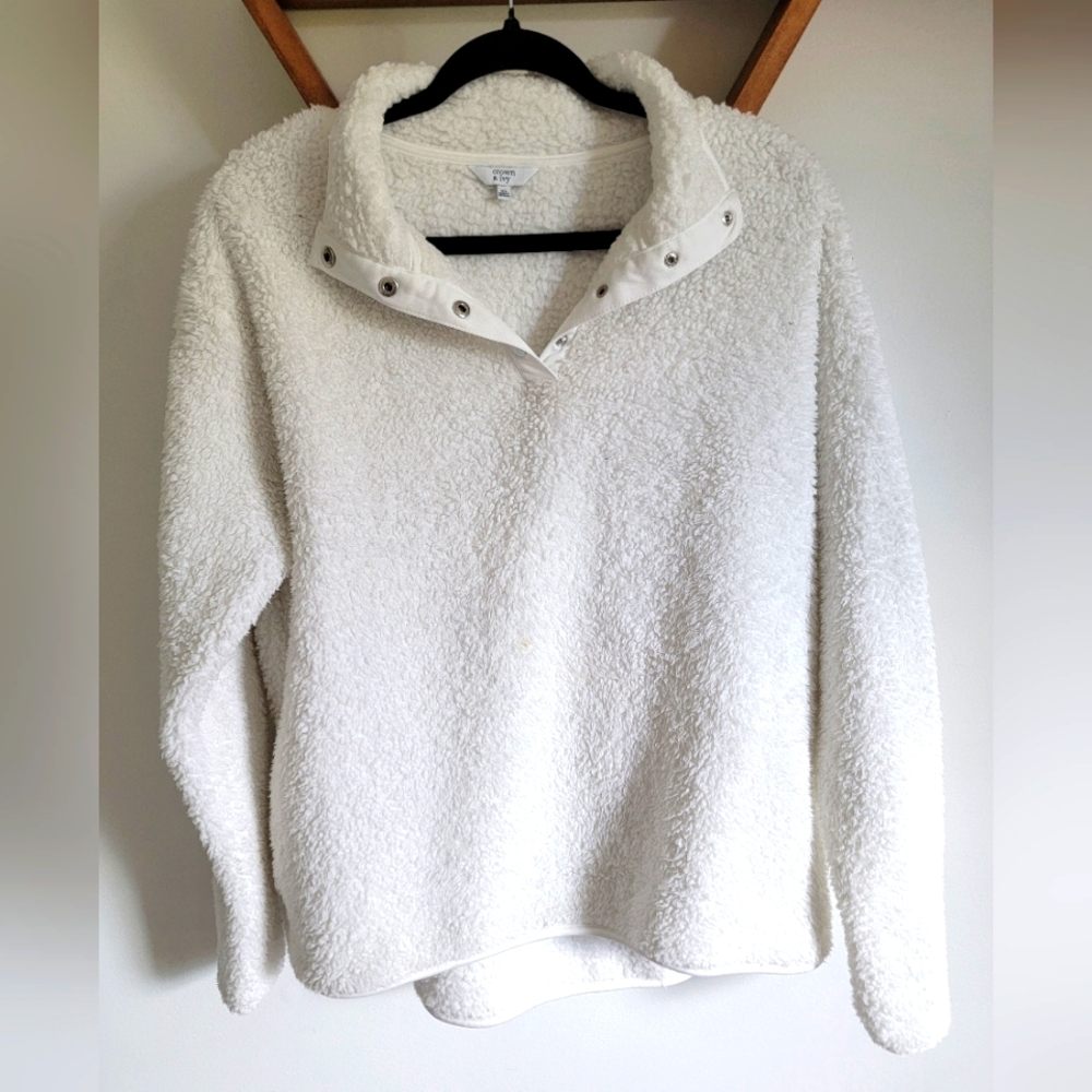 Crown and Ivy cozy pullover